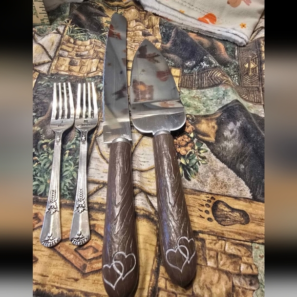 Elegant Brown Cutlery Set - Picture 1 of 3
